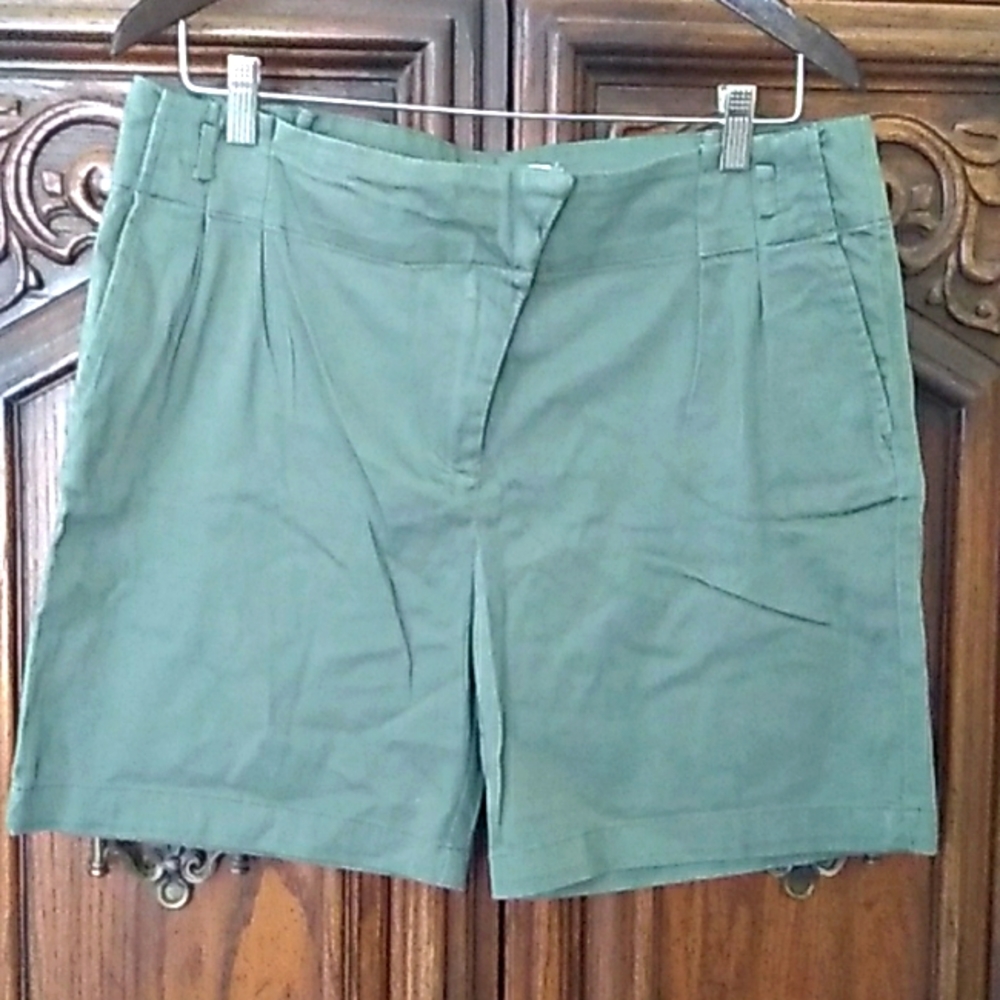 NWT R.P.S. short pants
